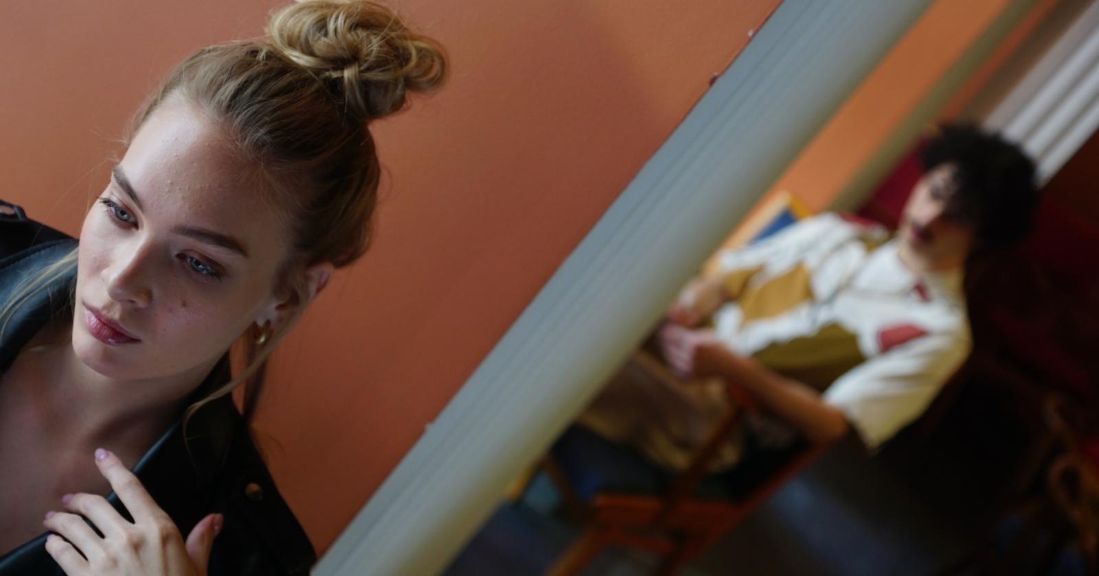 Martellata a una 17enne, stalker in manette
