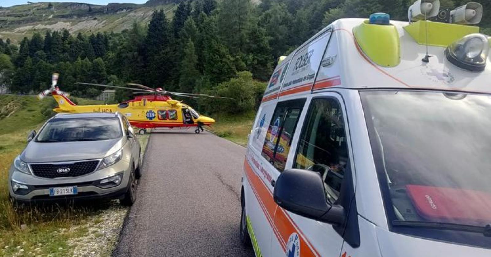 L'elisoccorso non atterra, piazzola invasa dalle auto