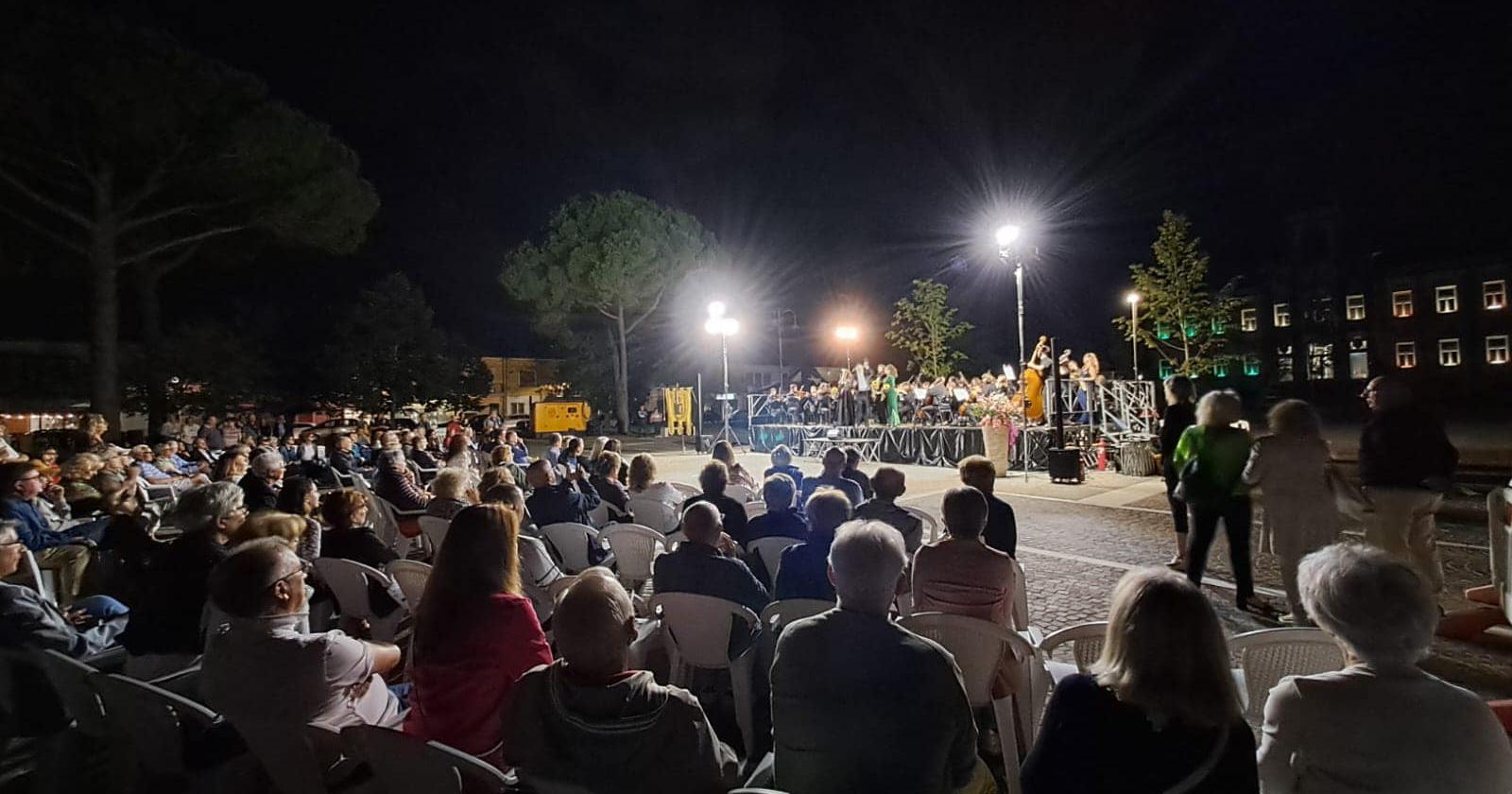La Callas “risuona” in piazza