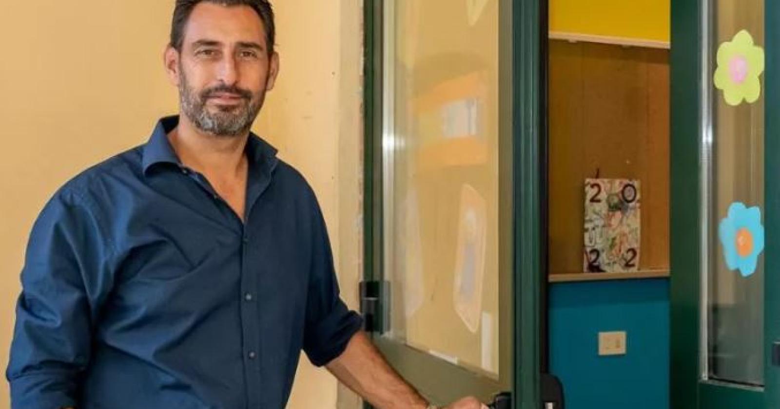 Manca il personale a scuola, il sindaco apre ai bimbi
