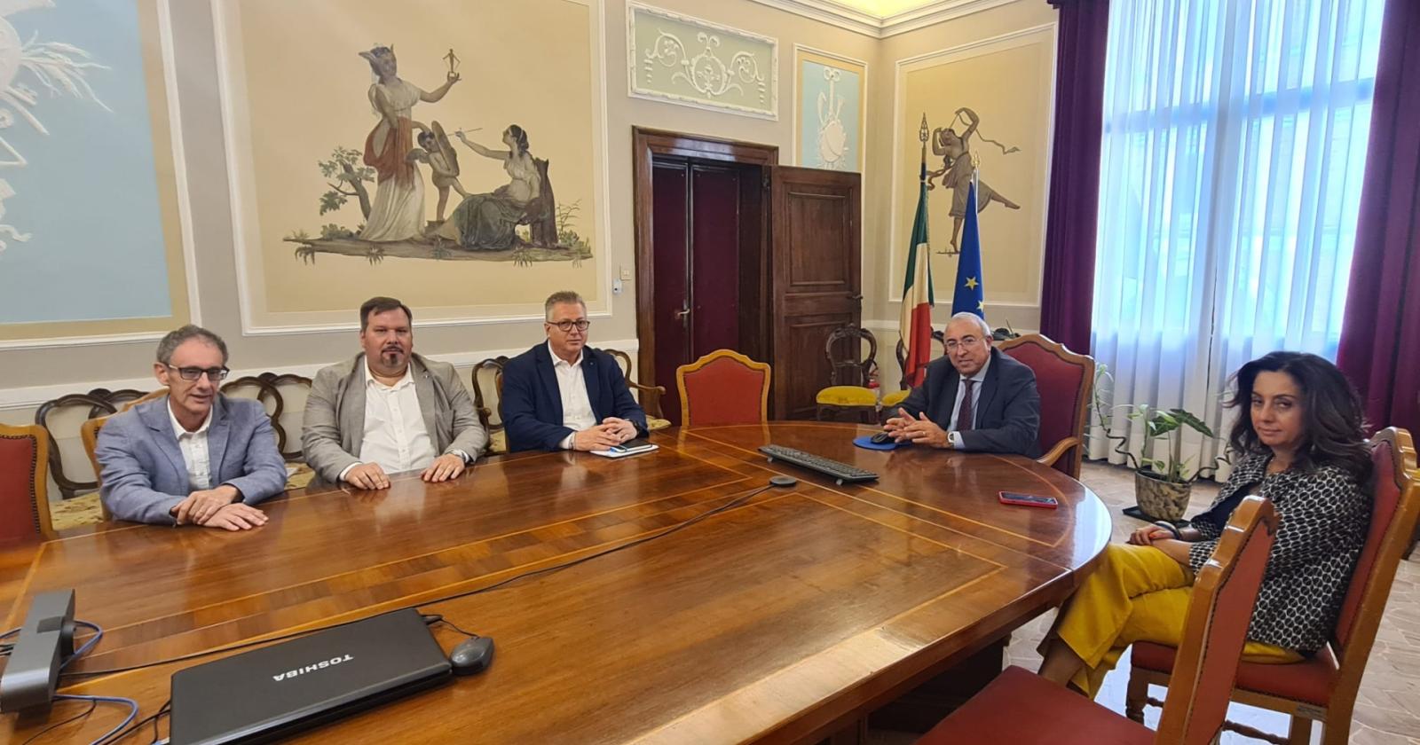 Il Prefetto incontra Sindacati per parlare di lavoro