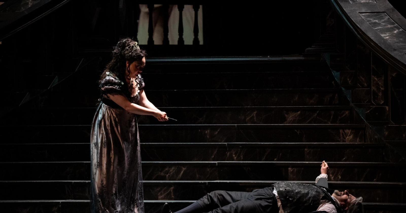 Una "Tosca" da applausi apre la stagione del Sociale