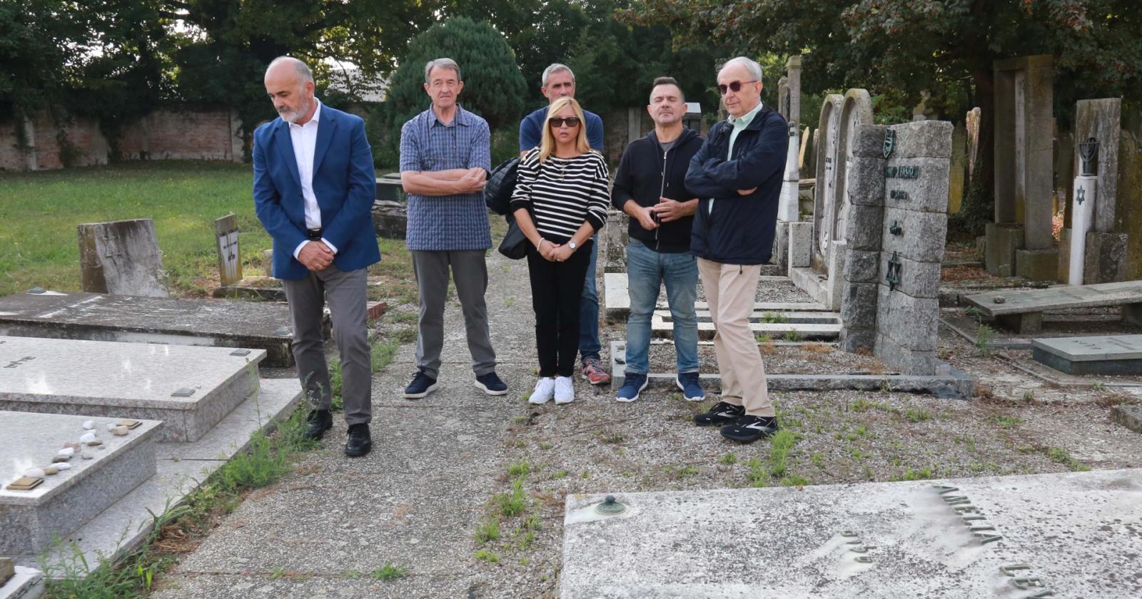Pd al cimitero ebraico per Israele