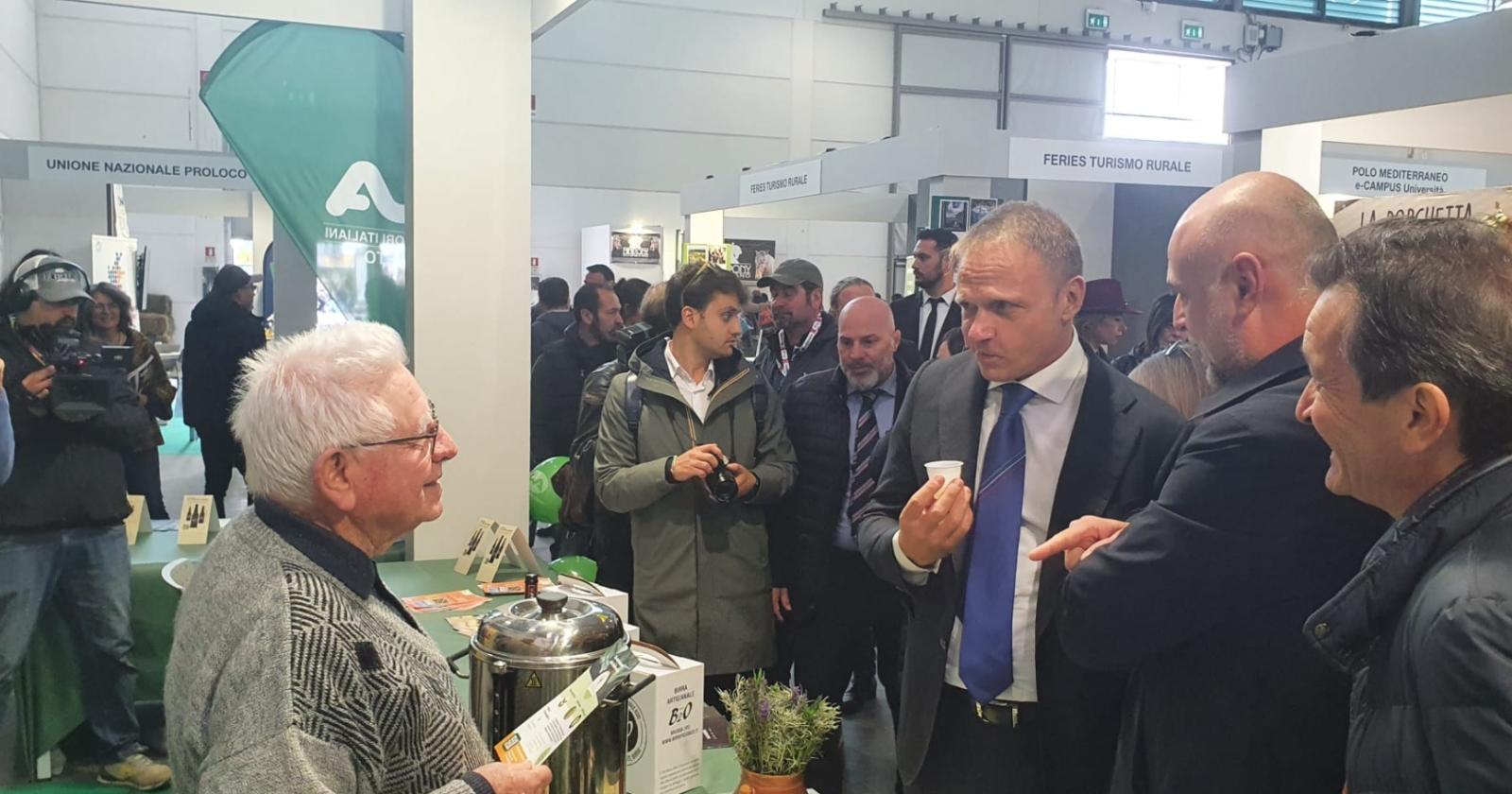 La tisana Polesana promossa dal ministro Lollobrigida