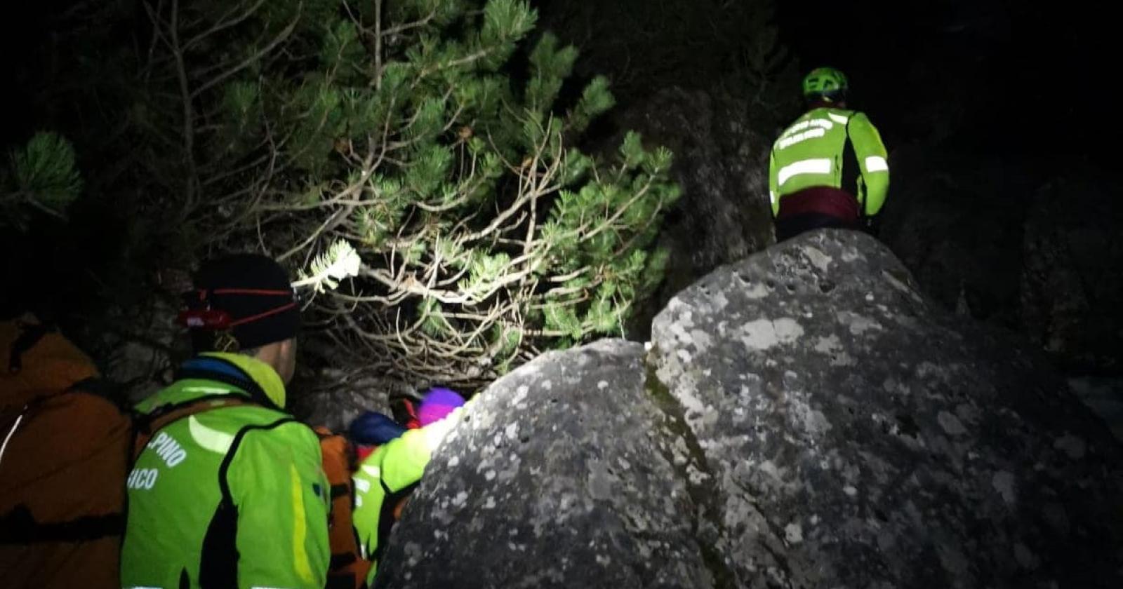 Si perdono nelle Alpi, salvati dal Soccorso Alpino
