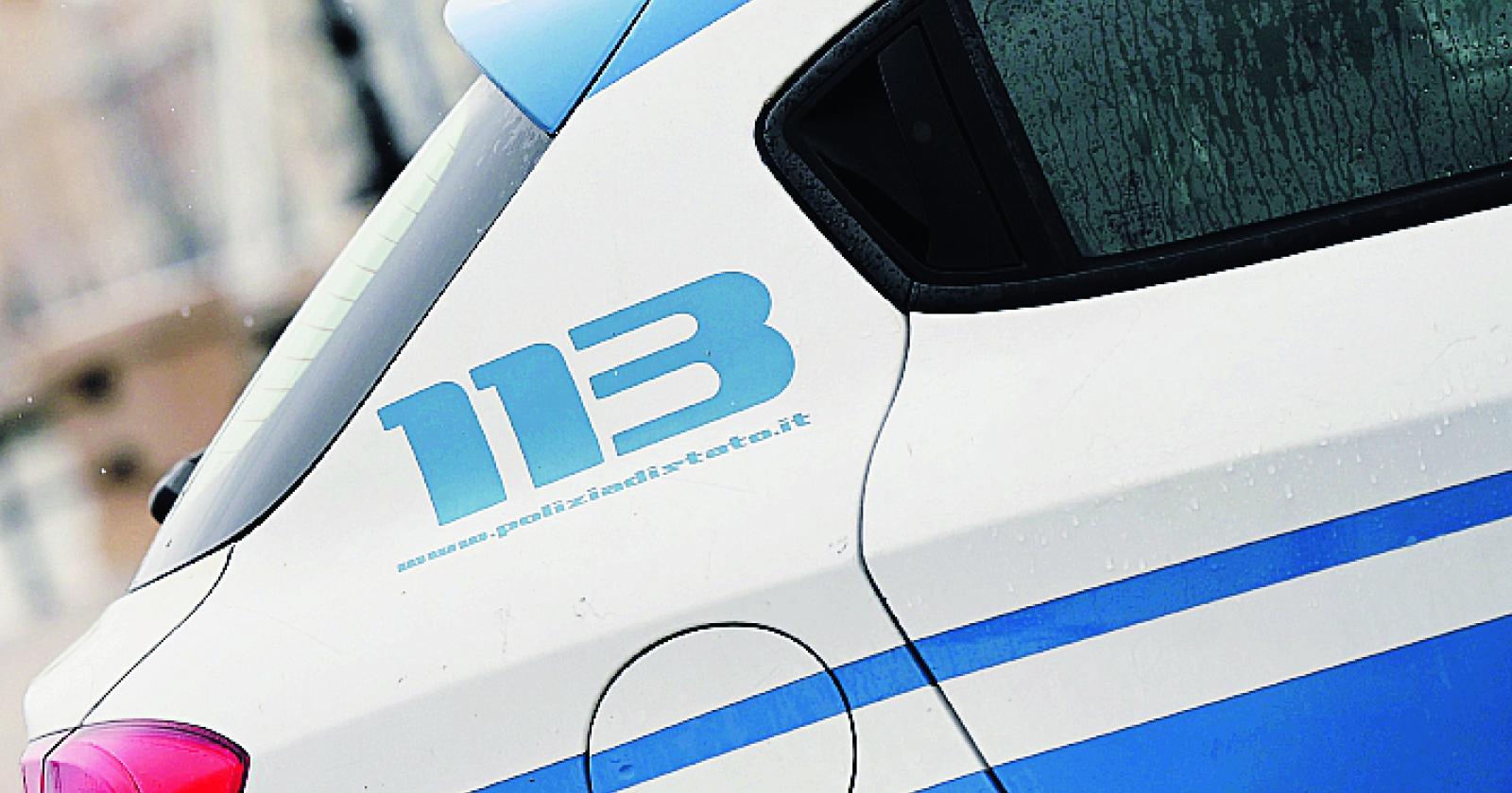 Con il kit per lo scasso fanno razzia di auto