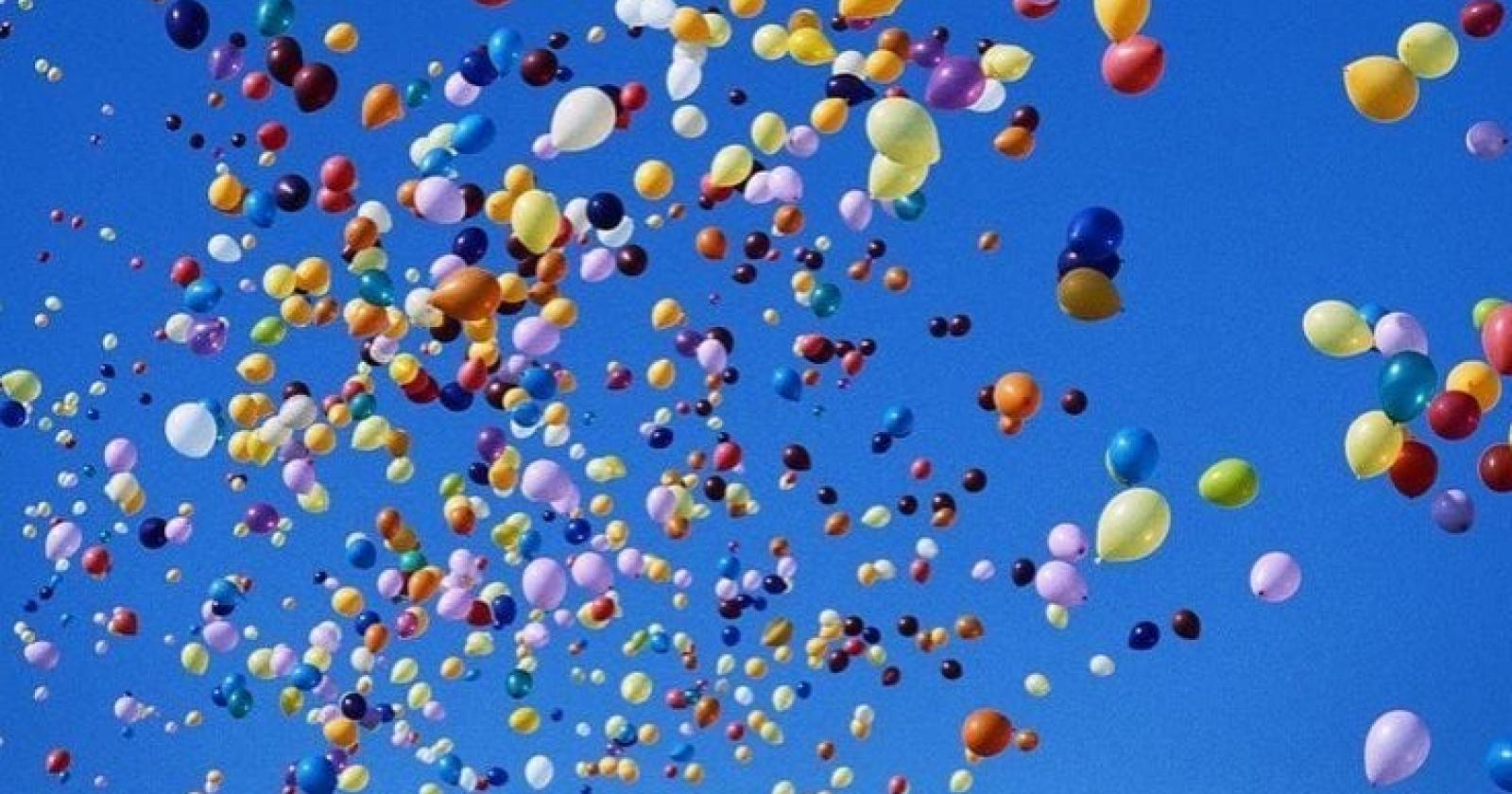 Un altro Comune vieta i palloncini: "Inquinano"