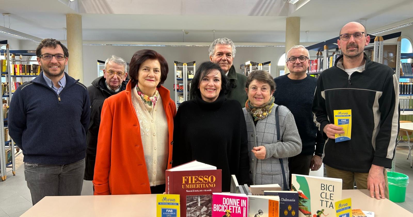 Una generosa donazione della Fiab alla Biblioteca Comunale di Occhiobello
