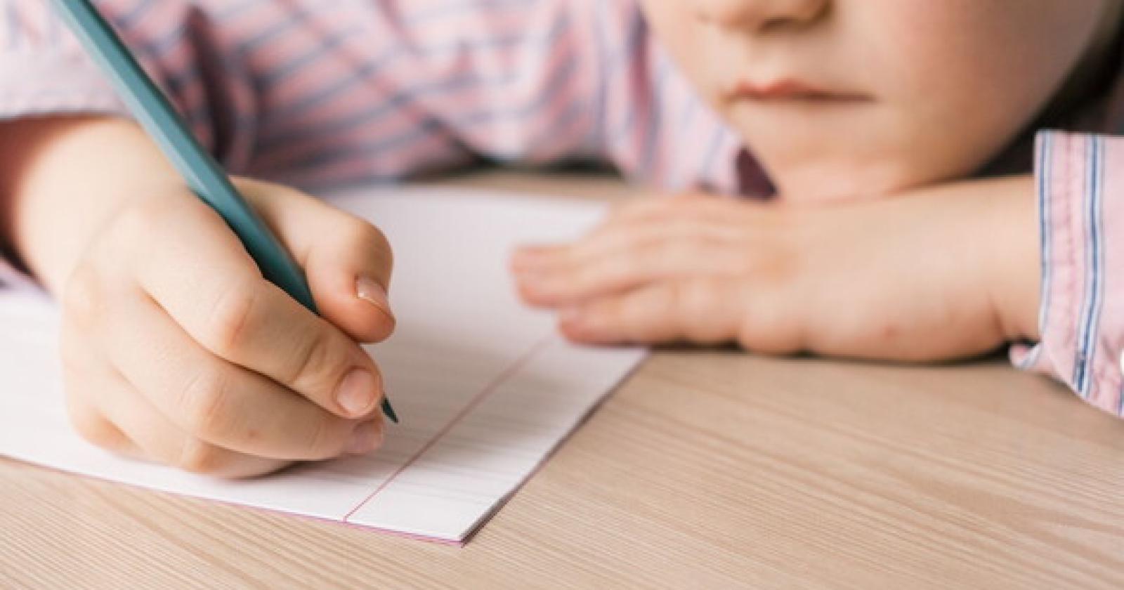 Un quaderno garantito anche ai bimbi che hanno meno