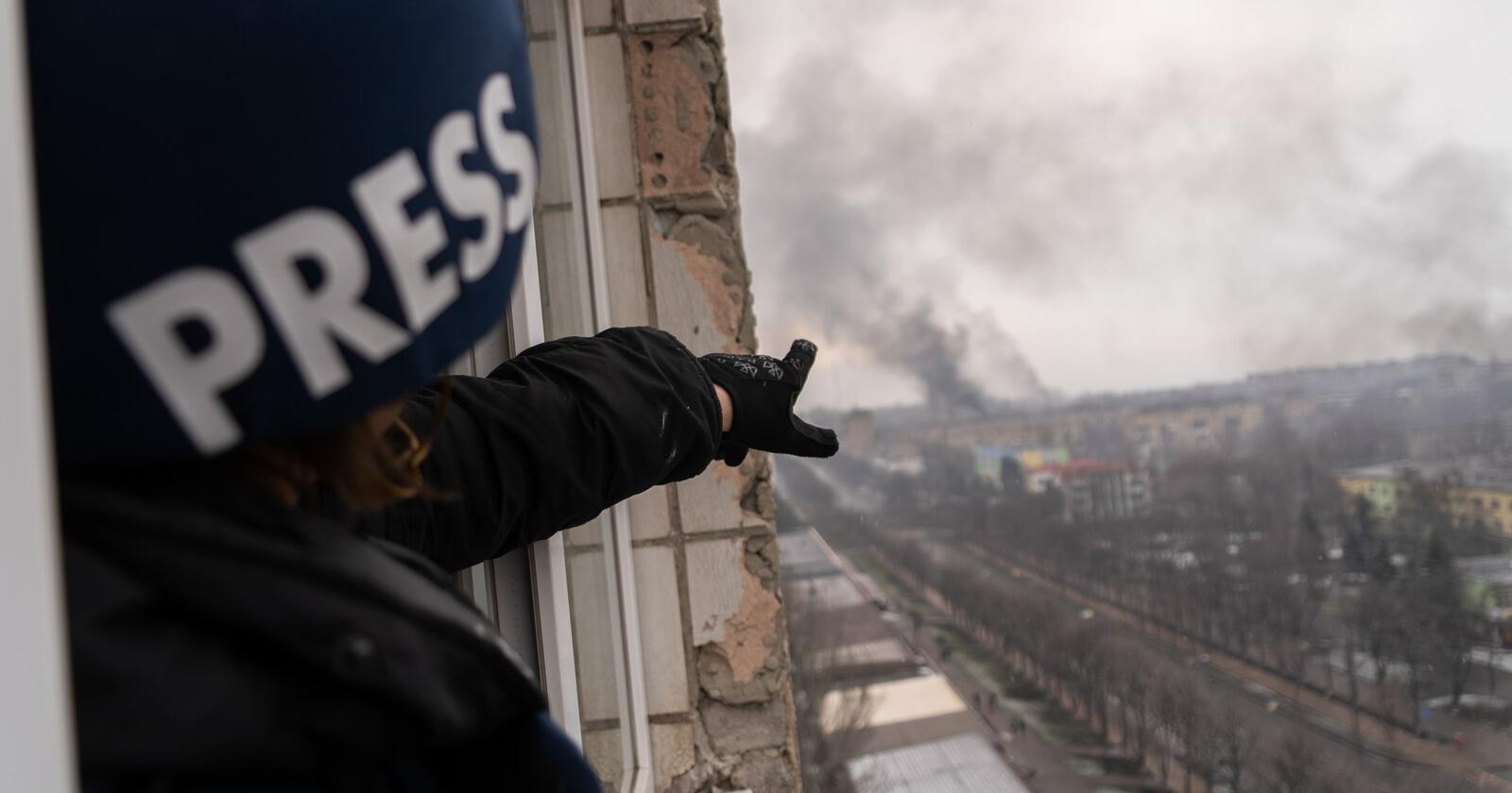 Il reporter Mstyslav Chernov racconta le prime fasi della guerra in Ucraina 