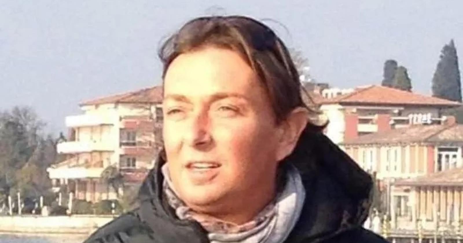 Maestro di tennis trovato morto in casa