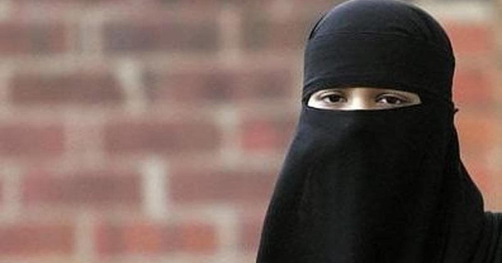 A 10 anni a scuola col niqab: è polemica