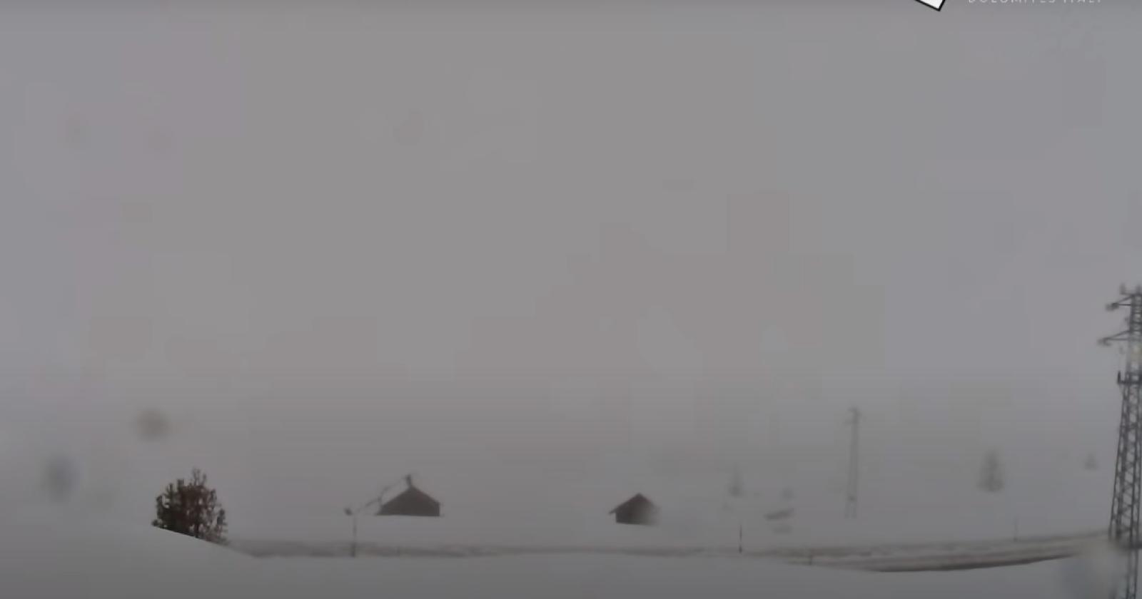 Pasquetta sotto la neve: Dolomiti in allerta valanghe