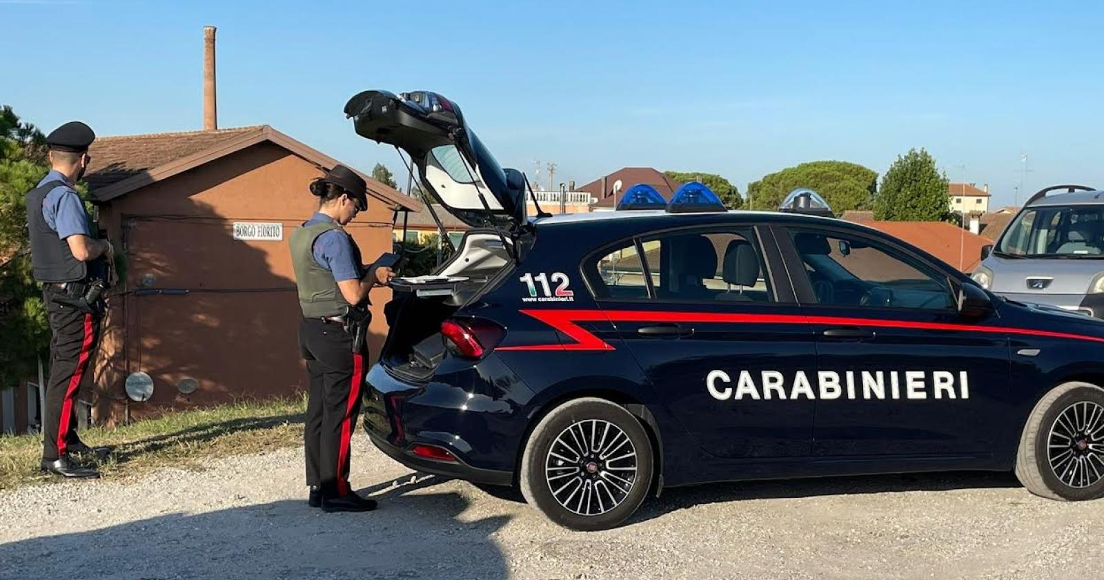 "Bomba messa per uccidere", tre giovani a giudizio immediato