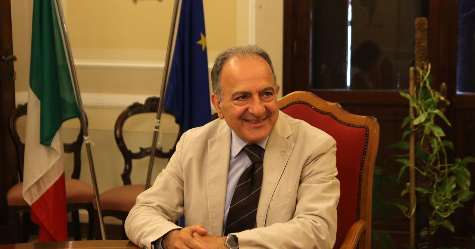 Emergenza Granchio Blu: Enrico Caterino Nominato Commissario per la Gestione della Crisi