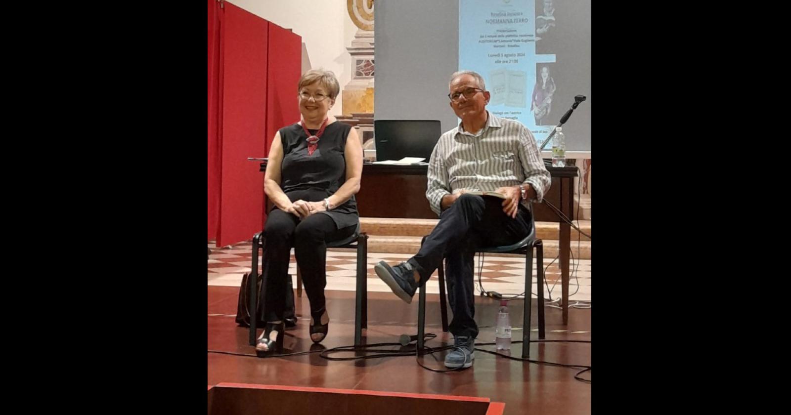 Applausi per i versi di Normanna Ferro