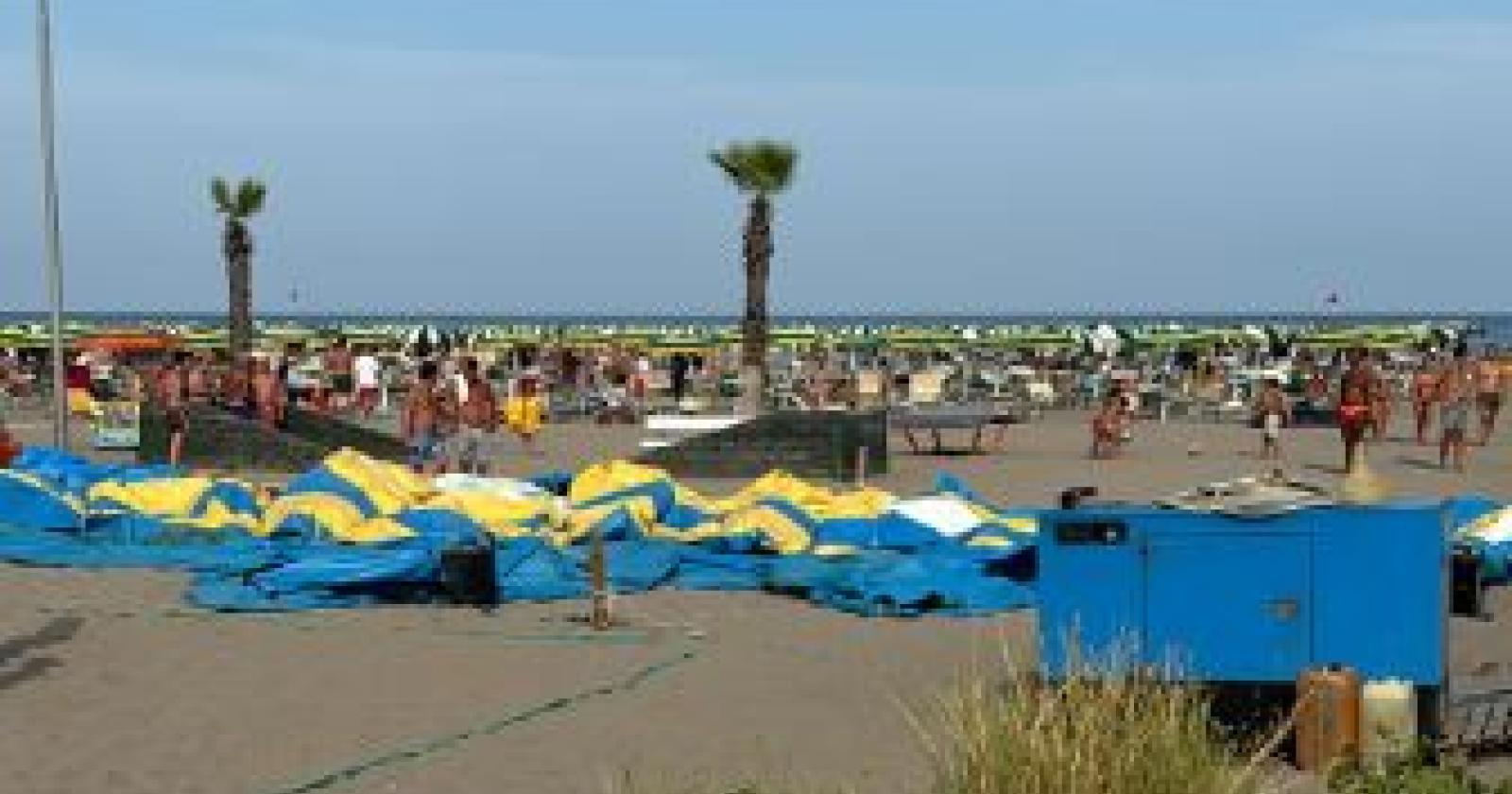 Coltello e botte: paura in spiaggia, sotto gli occhi dei bambini