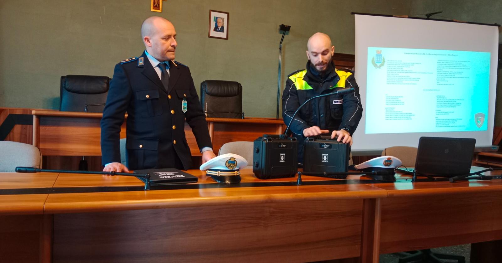 Beccati il vandalo dei rifiuti e i protagonisti della rissa