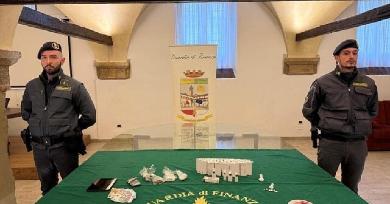Operazione antidroga a Camisano Vicentino: arrestati due pusher e sequestrati stupefacenti e sigarette elettroniche con THC