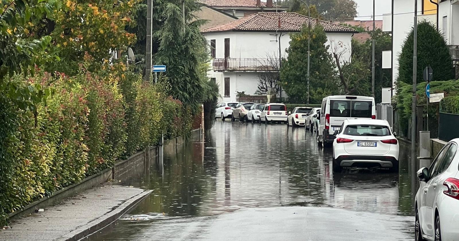 La pioggia frena il week end