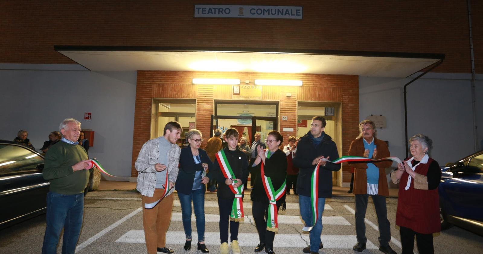 Dopo le fiamme, il teatro rinasce