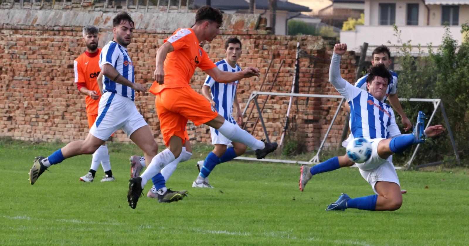 Polveri bagnate per il Rovigo