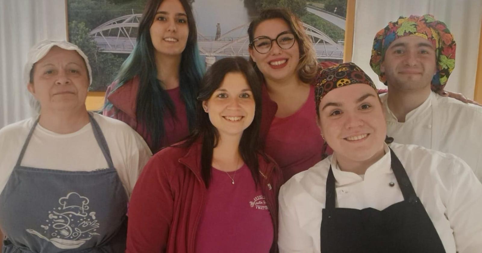 I giovani salvano la storica trattoria