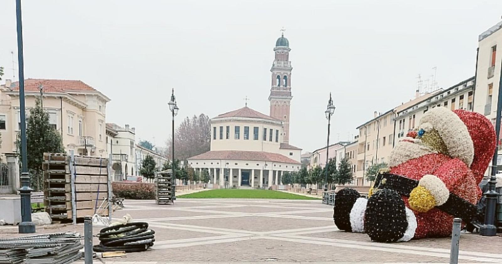 Il “villaggio” in piazza Matteotti
