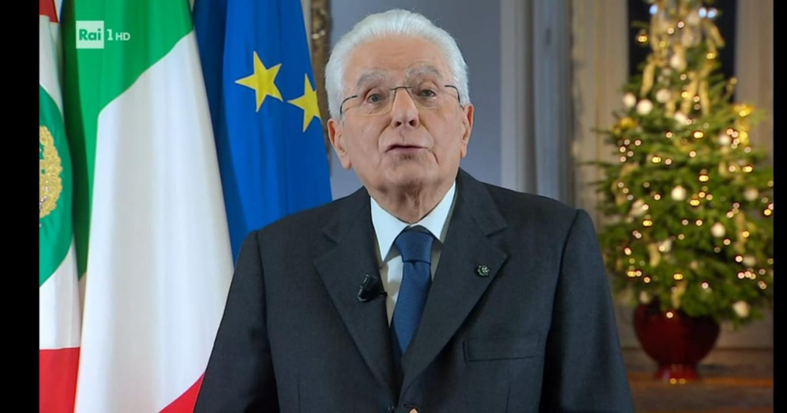 Mattarella: "E' tempo di trasformare la speranza in realtà"