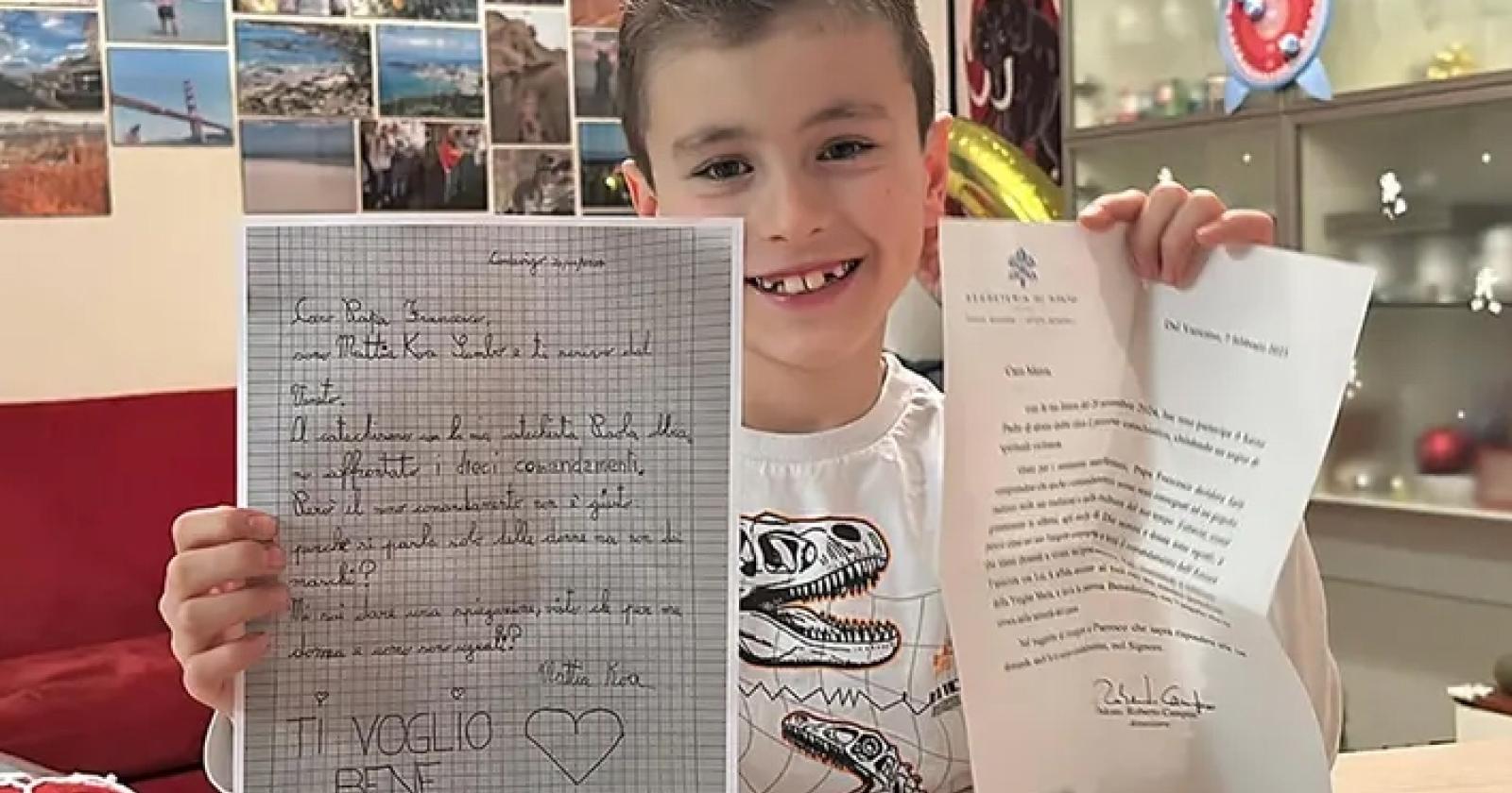 Un bambino, una lettera e un Papa: la riflessione di Mattia sulla parità di genere nei comandamenti