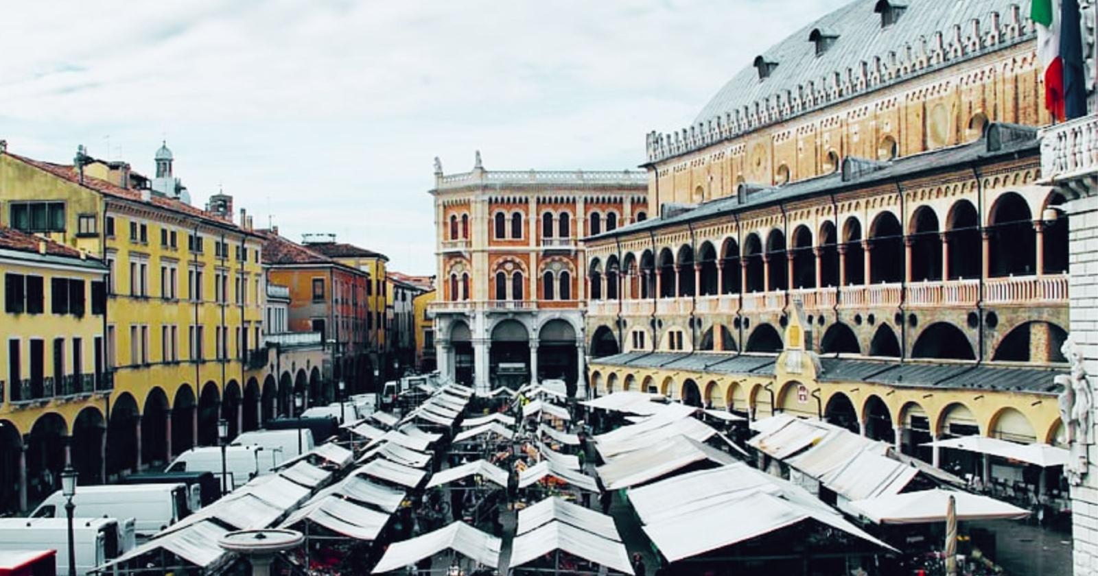 Il declino del mercato di Piazza delle Erbe