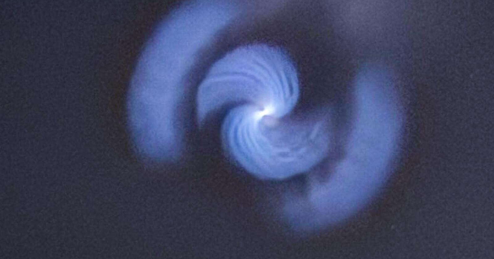 Spirale Luminosa nel Cielo del Nord Italia: Il Mistero Svelato