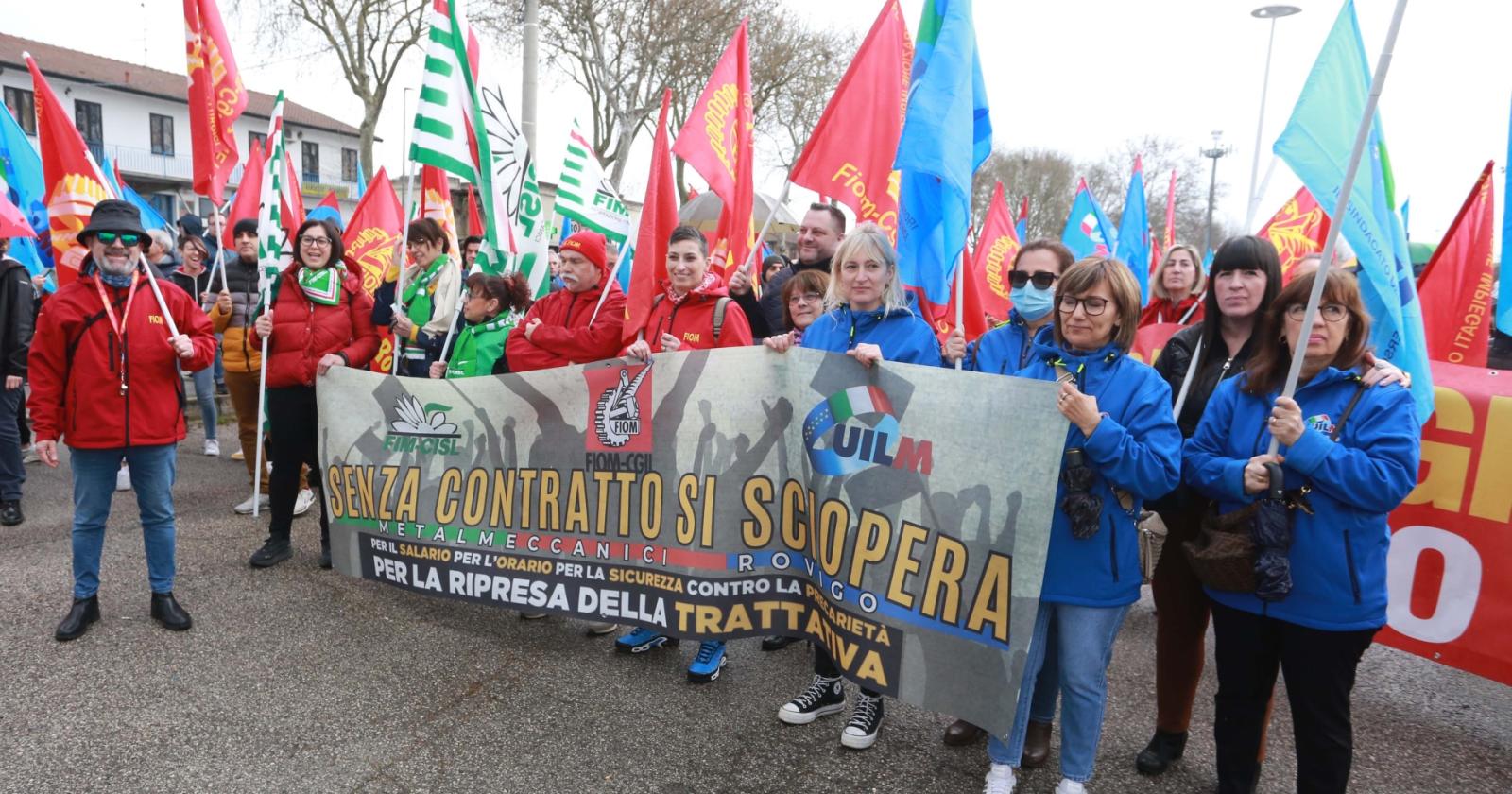 “Vogliamo il nuovo contratto”