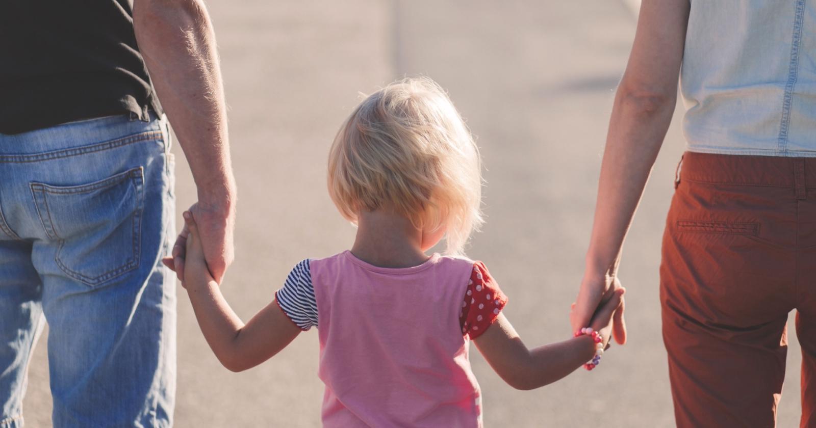L'abbraccio che plasma il futuro: l'importanza dell'affetto genitoriale nello sviluppo dei figli