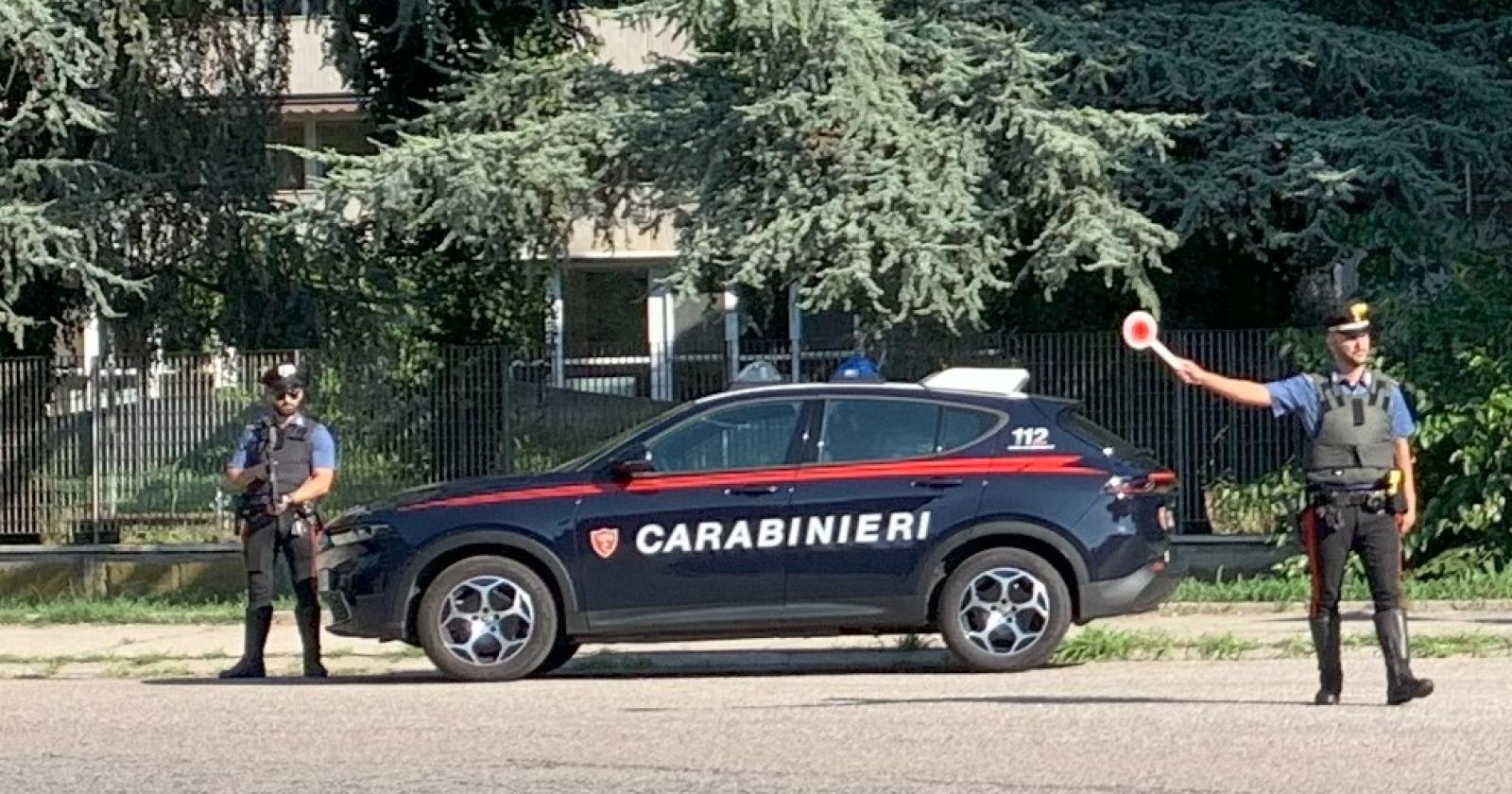 Furto di 19 cellulari, scatta la denuncia