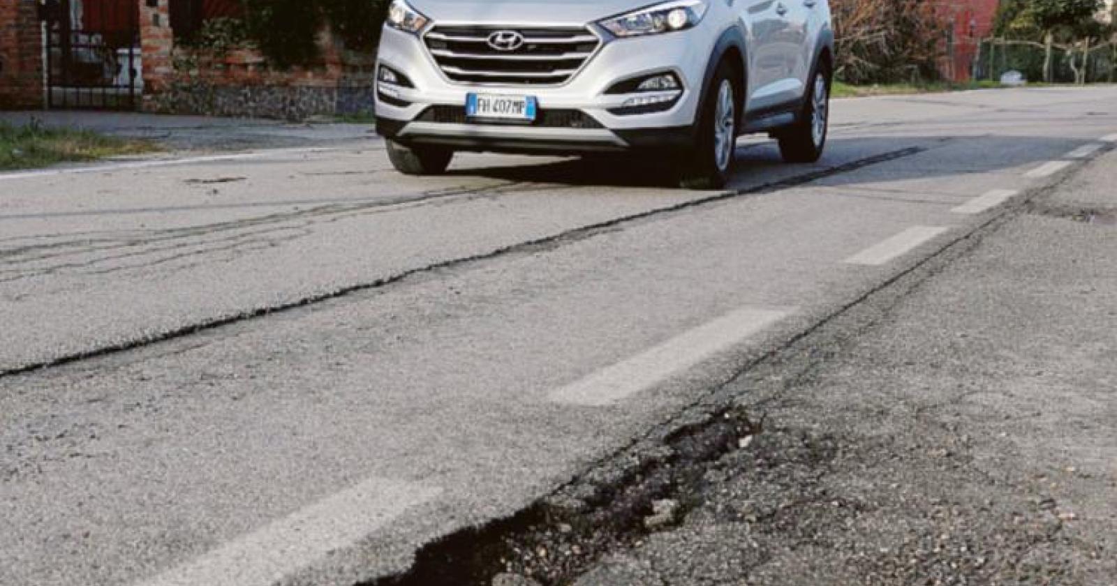 Nuovo asfalto in via Munerati