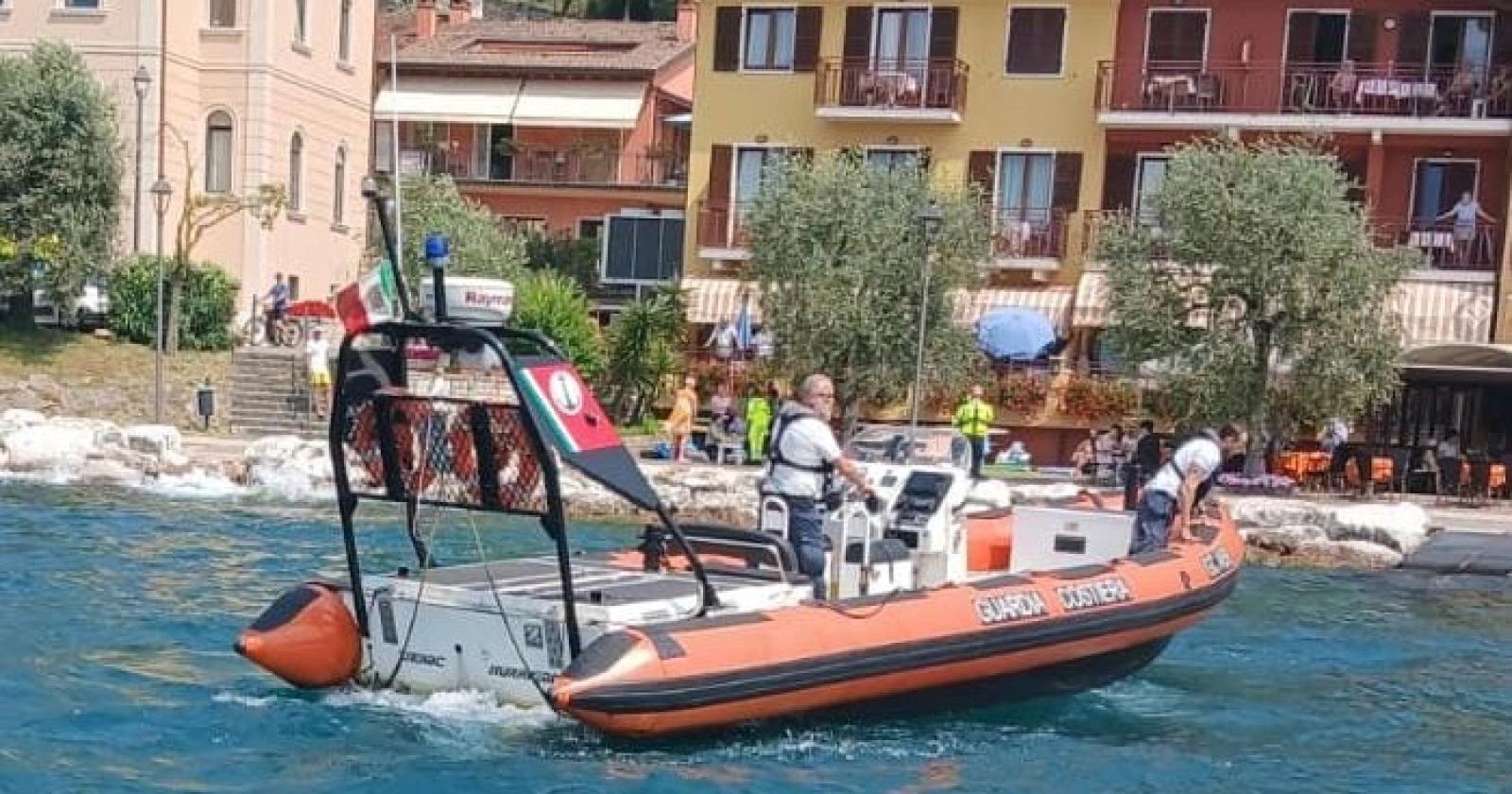 Tragedia al lago di Garda: turista tedesco annega davanti alla moglie