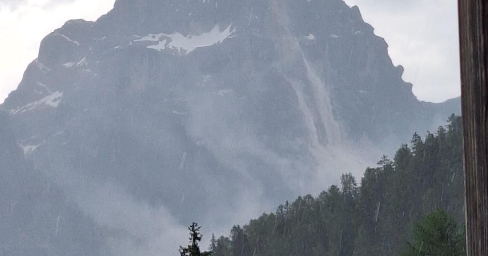 Frana a San Vito di Cadore: la natura si scatena, ma nessun ferito segnalato