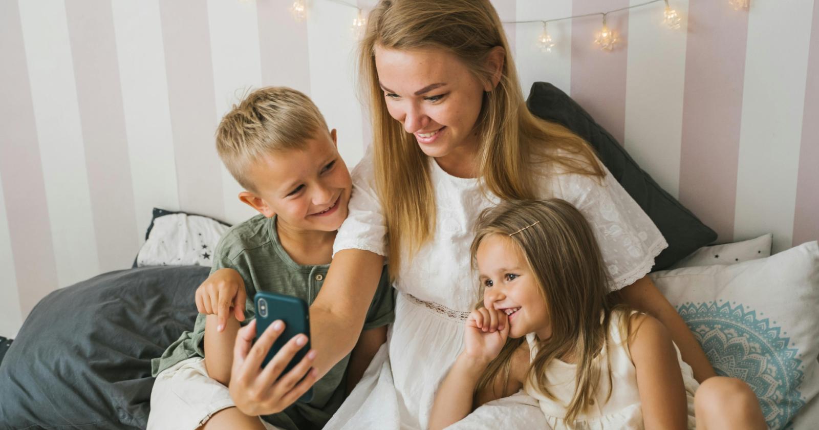 Foto dei figli sui social? Rischi legali