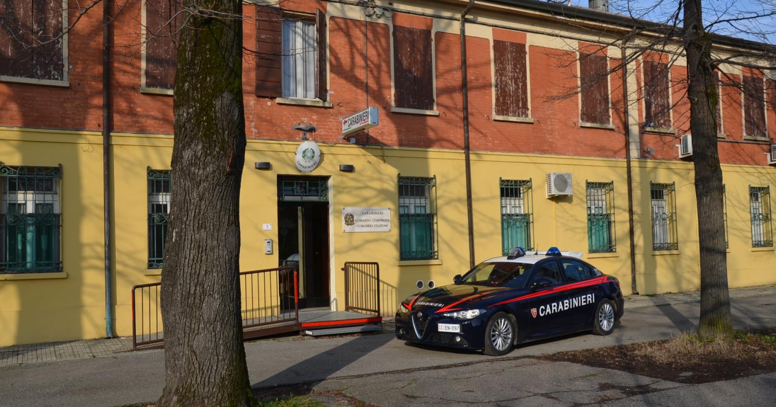 Stava dove non doveva, denunciato