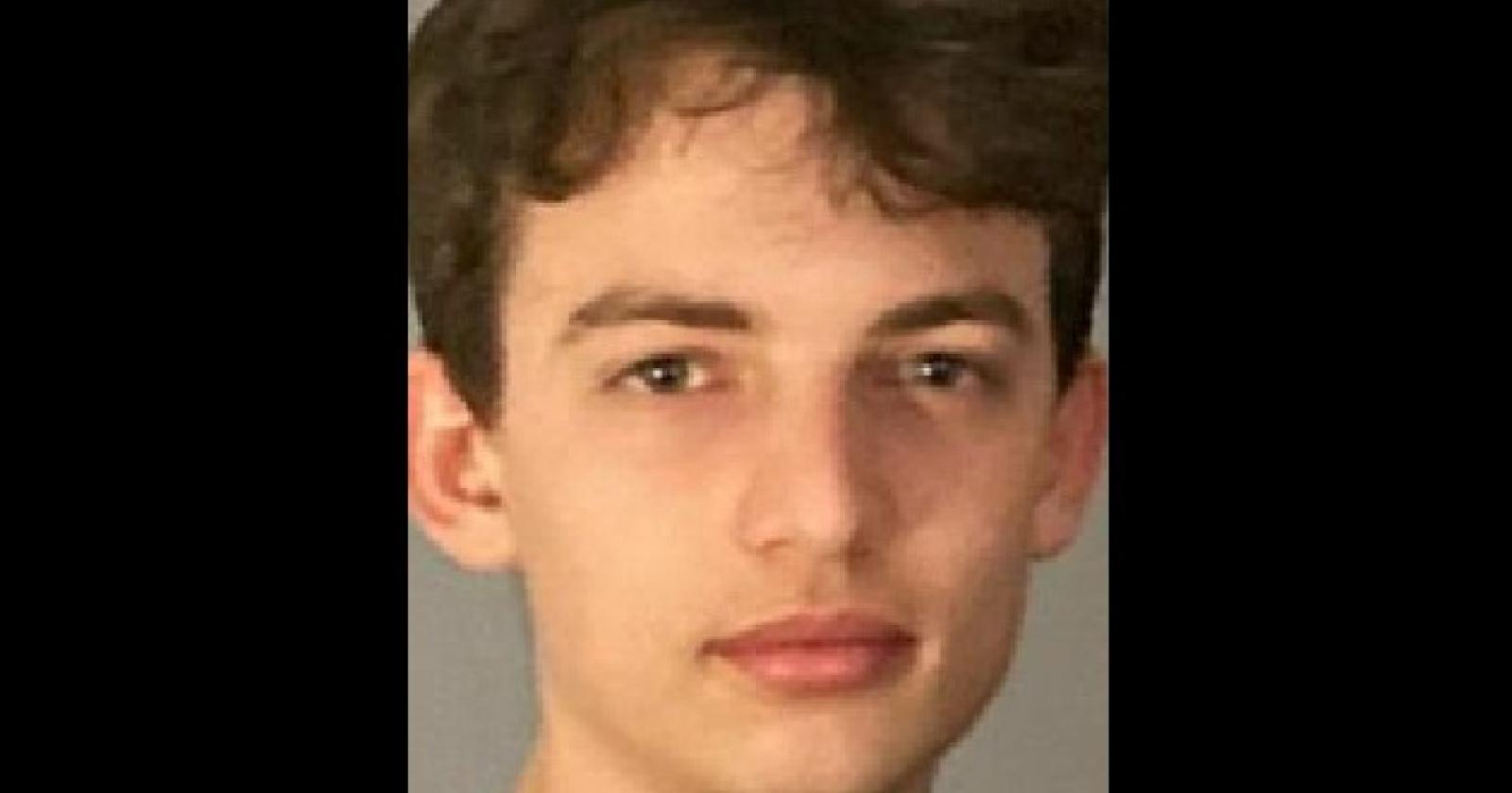 Muore a 17 anni cadendo dal balcone in vacanza