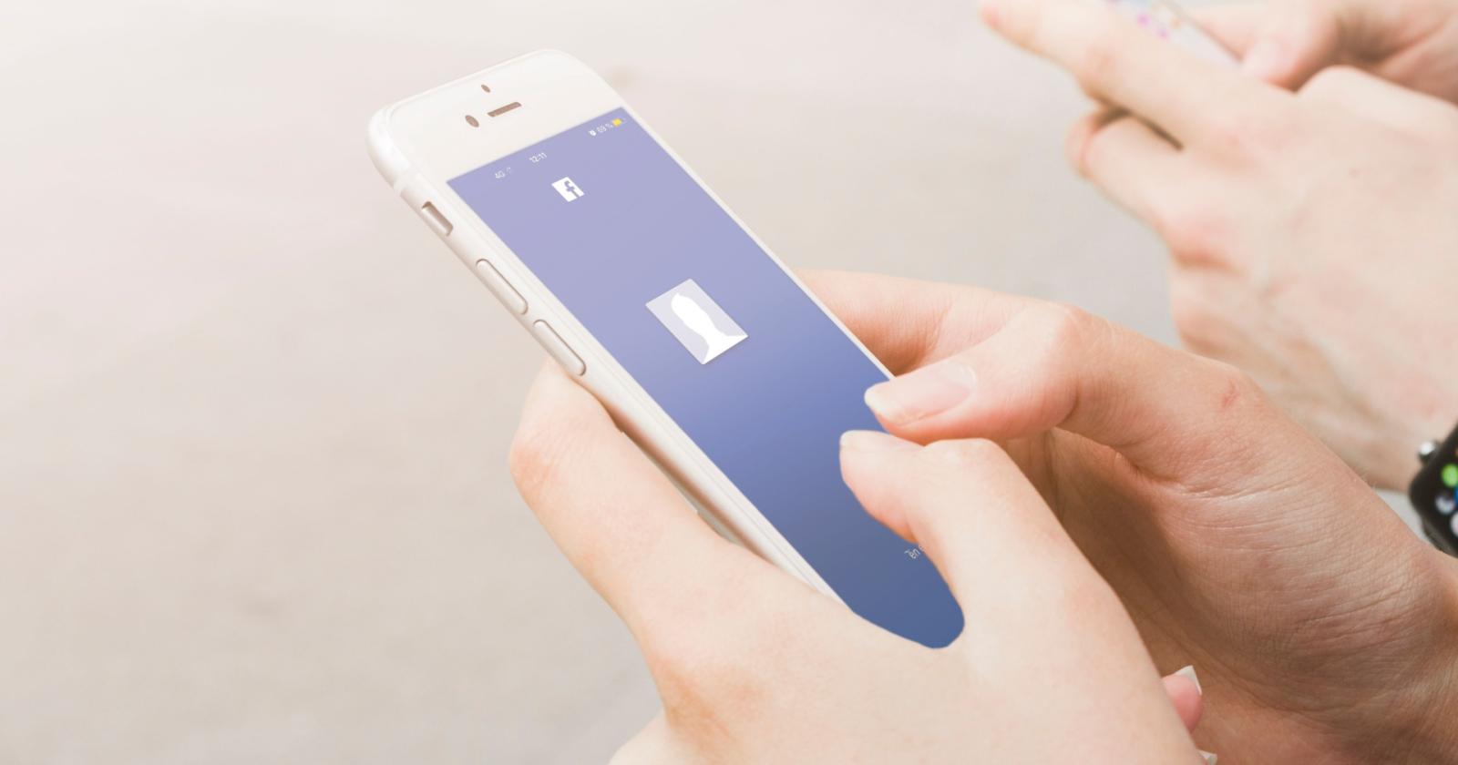 meta introduce abbonamenti per un'esperienza senza pubblicità su facebook e instagram