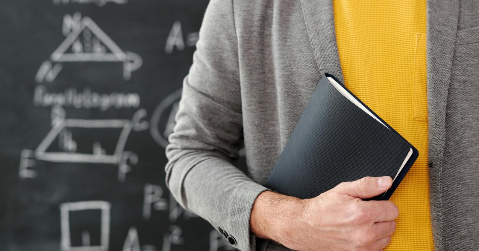 Presidi tra i più pagati d’Europa, docenti in coda: che cosa spiegano i numeri Eurydice