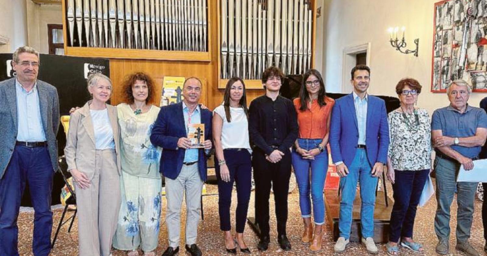Il violoncello si prende la città