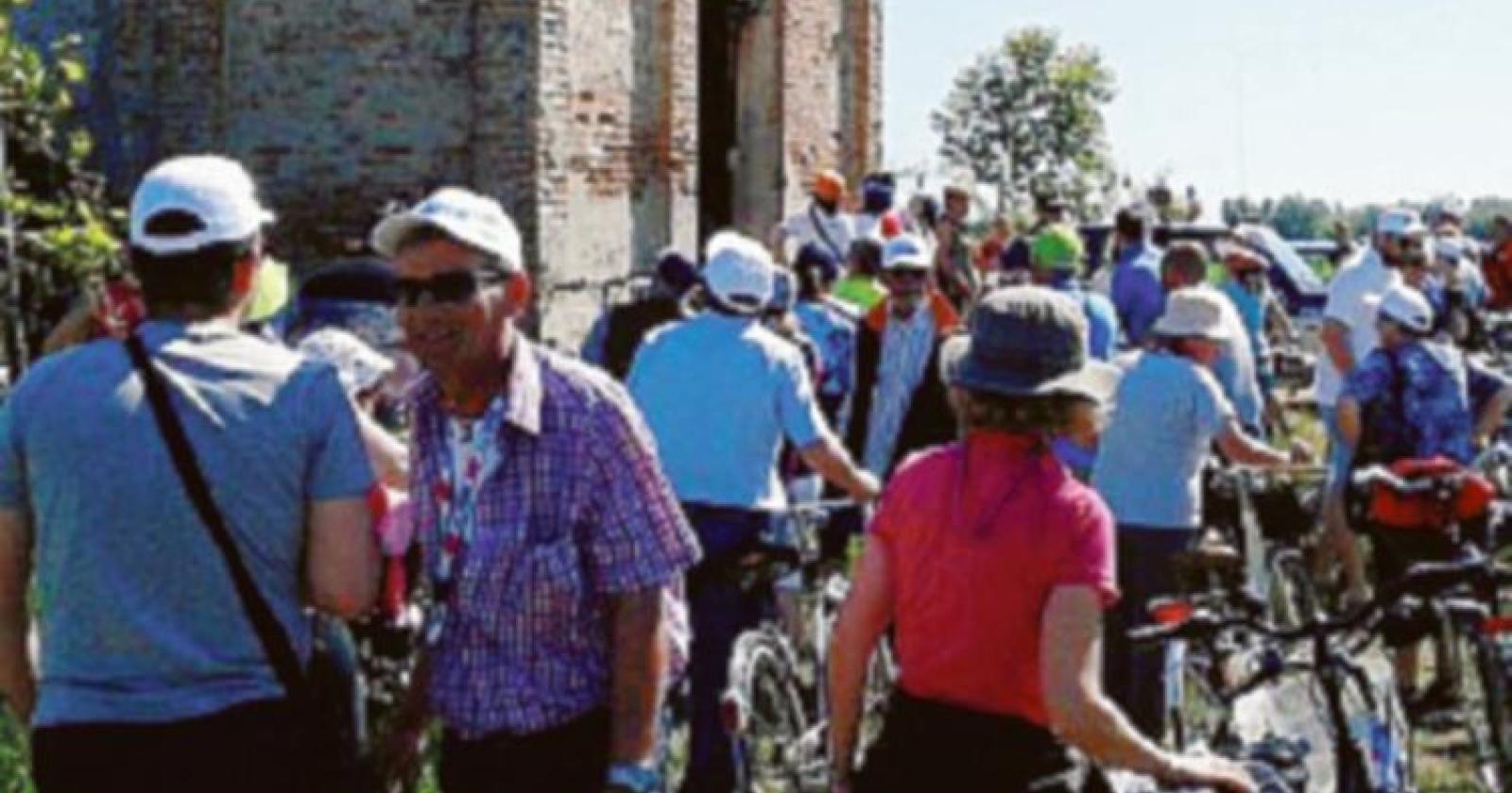 Tutti in bici per Roberto