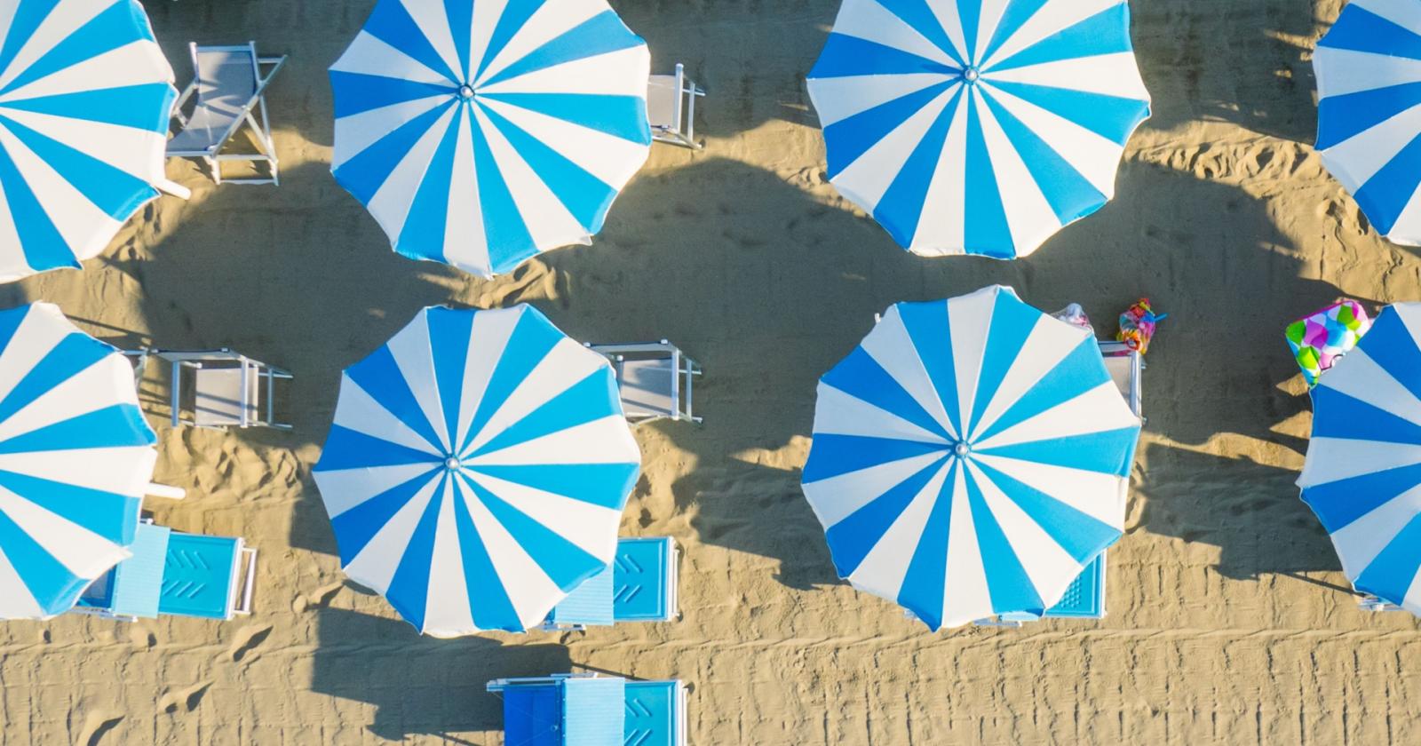 Spiaggia “no kids” a Milano Marittima, la lite si chiude con una stretta di mano