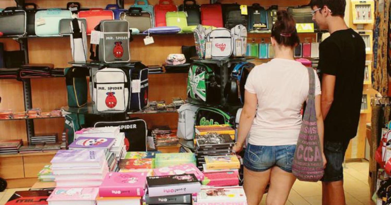 Materiale didattico, la corsa frena