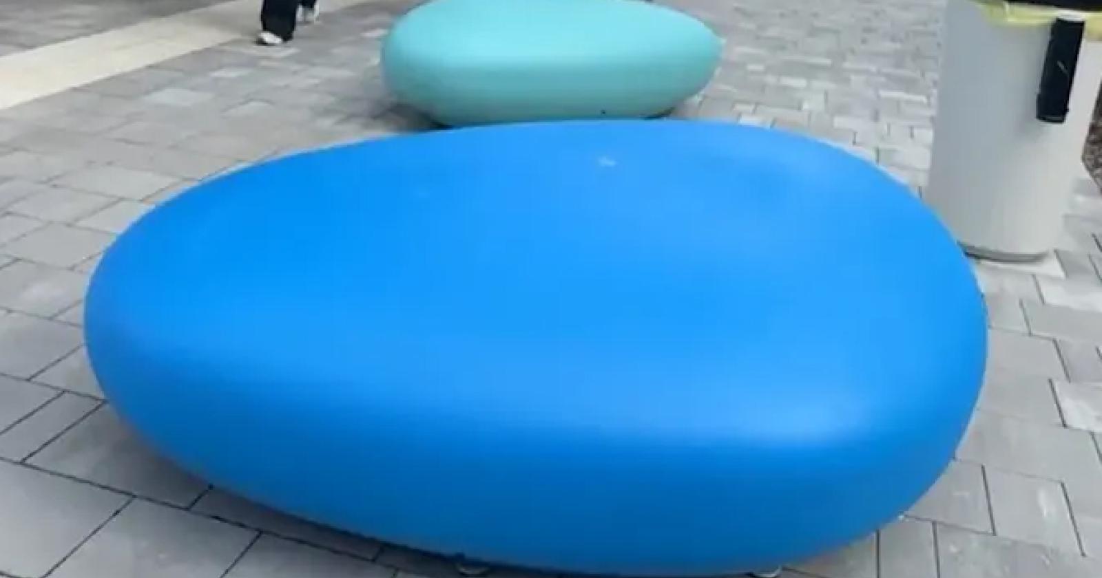 Nuove panchine: e scoppia la polemica
