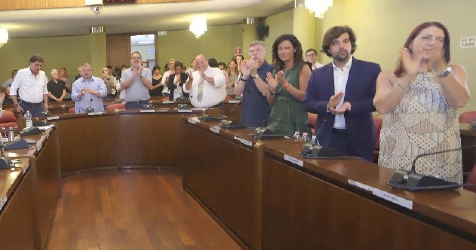Un caso nel caso su Kirk per il minuto di silenzio