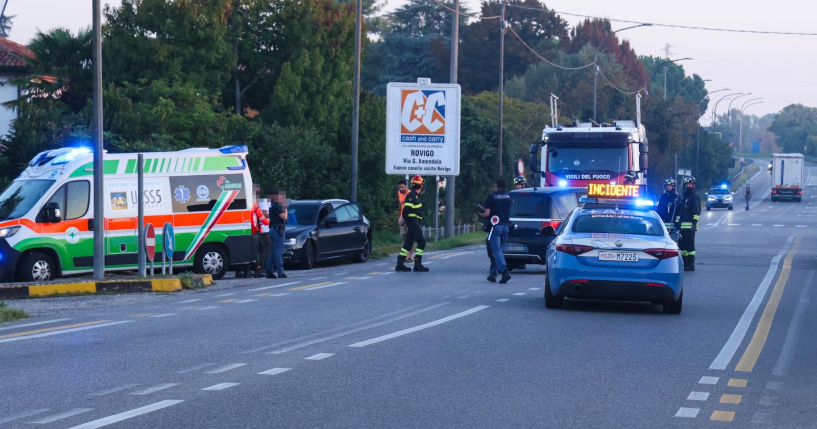 Incidente all'alba, traffico bloccato
